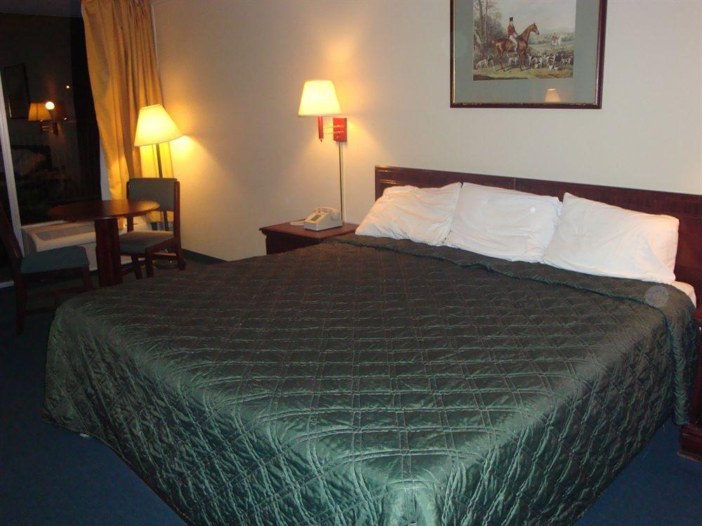 Econo Lodge Ашборо Екстер'єр фото